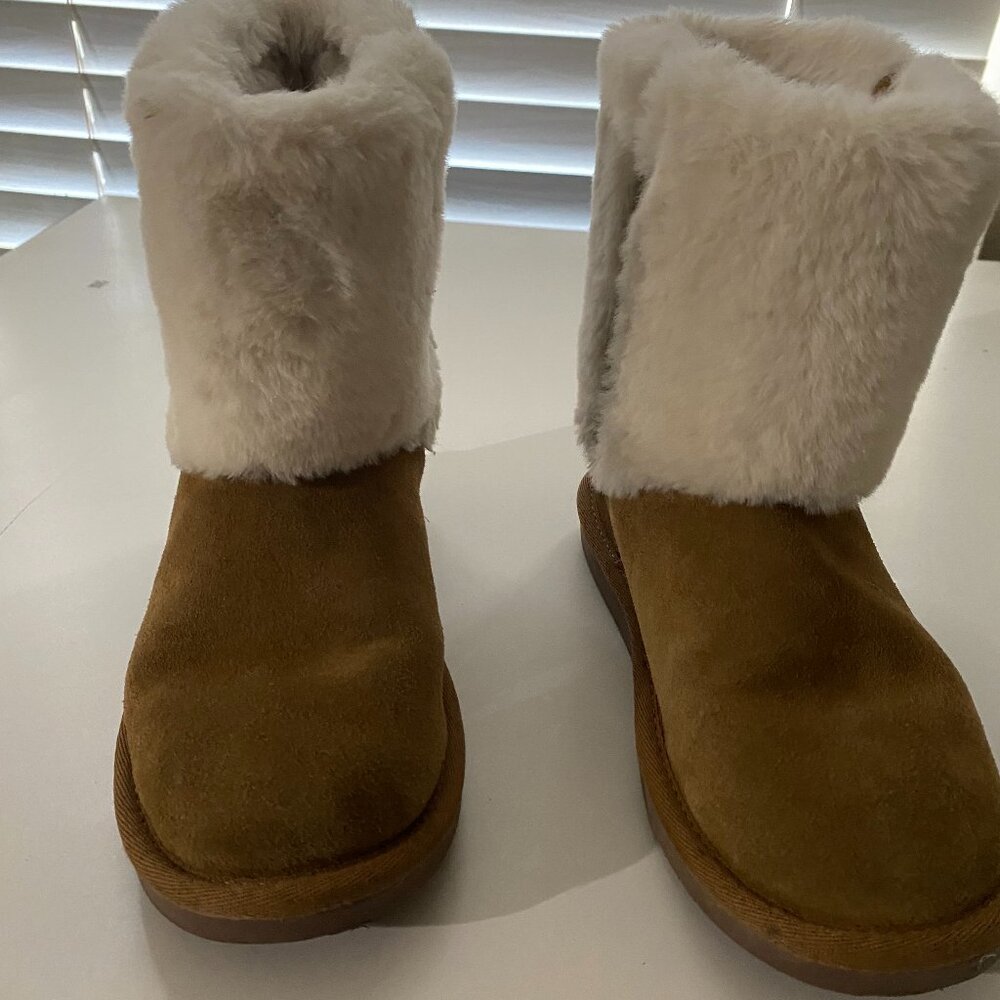 Koolaburra by UGG Aubrei Short Unisex-Child Aubrei Short Fashion Boot